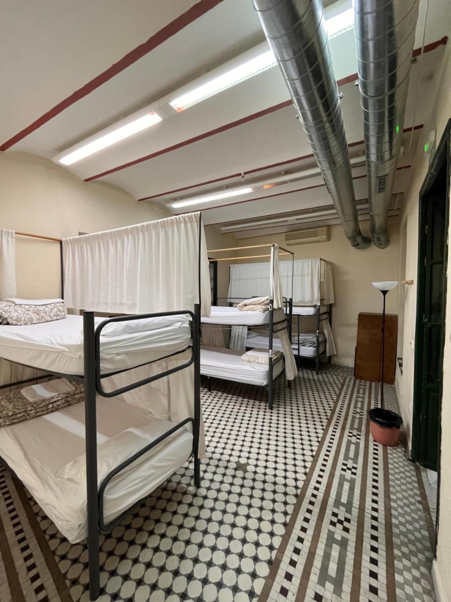 Bed 6-Bed Mixed Dormitory Room